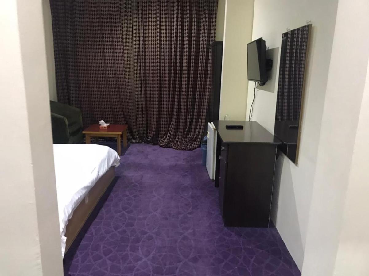 Al Aziziyah Hotel&suites Khamis Mushait Bagian luar foto