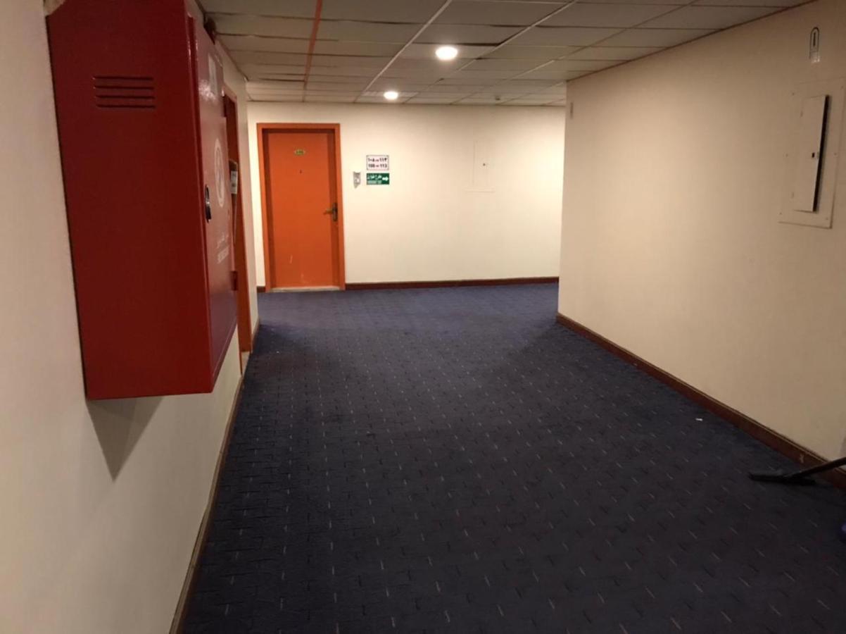 Al Aziziyah Hotel&suites Khamis Mushait Bagian luar foto