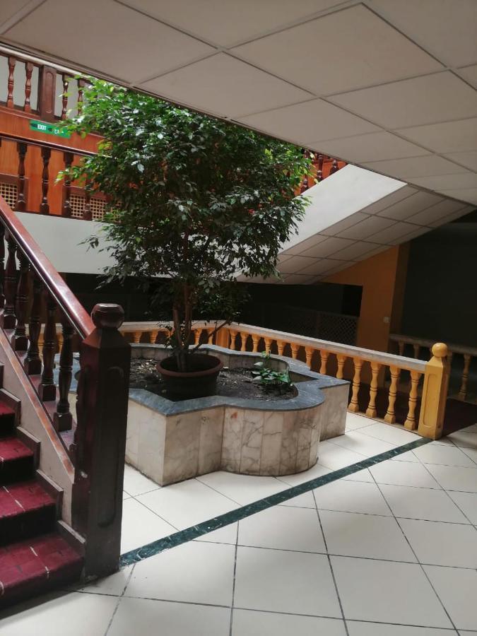 Al Aziziyah Hotel&suites Khamis Mushait Bagian luar foto
