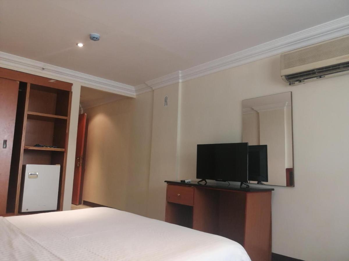 Al Aziziyah Hotel&suites Khamis Mushait Bagian luar foto