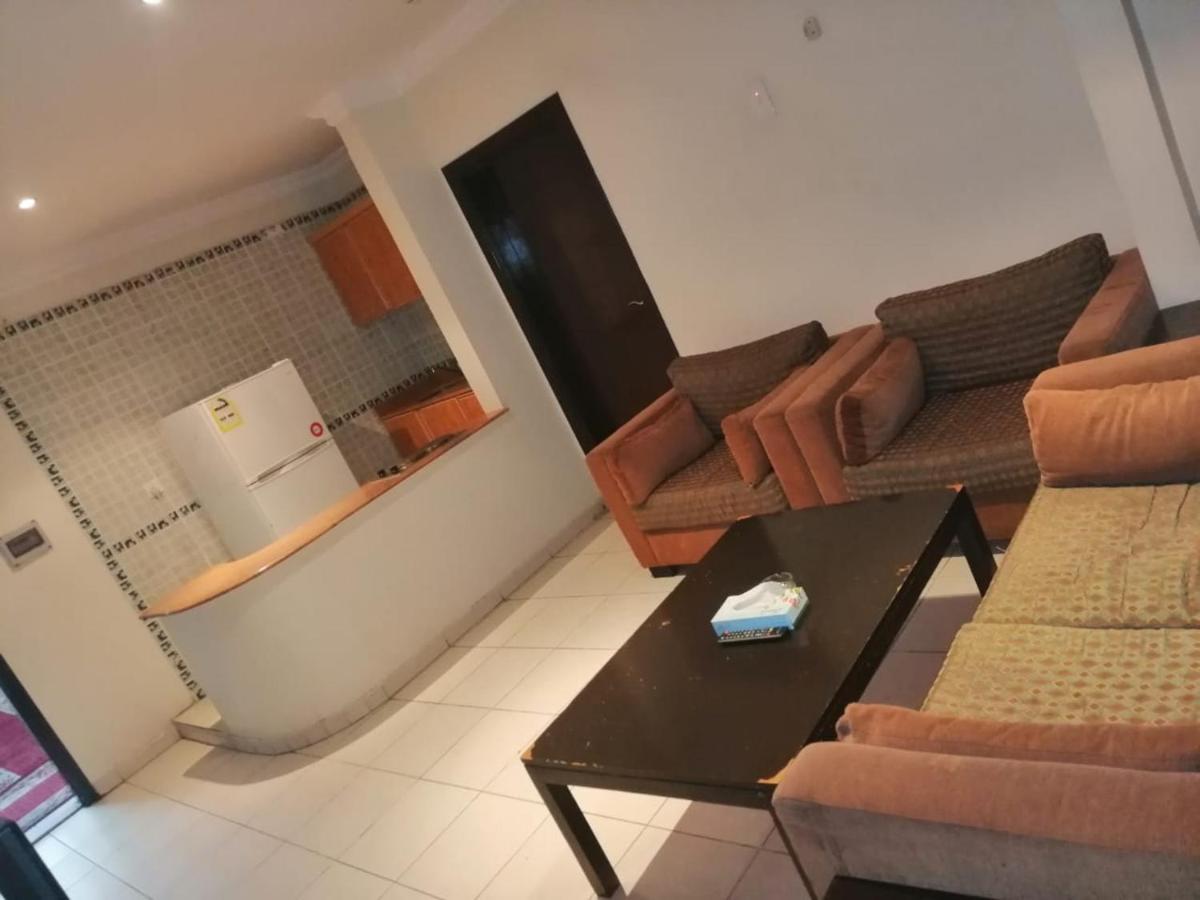 Al Aziziyah Hotel&suites Khamis Mushait Bagian luar foto