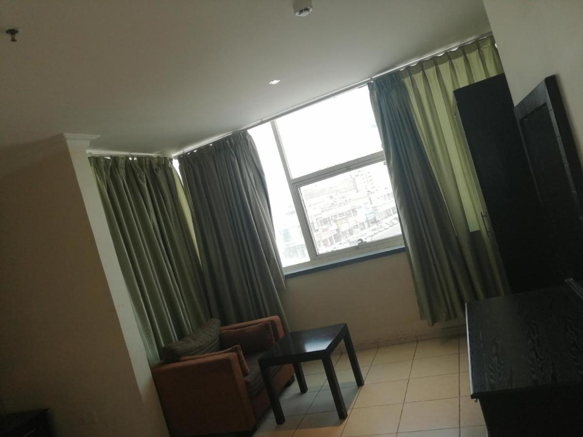 Al Aziziyah Hotel&suites Khamis Mushait Bagian luar foto