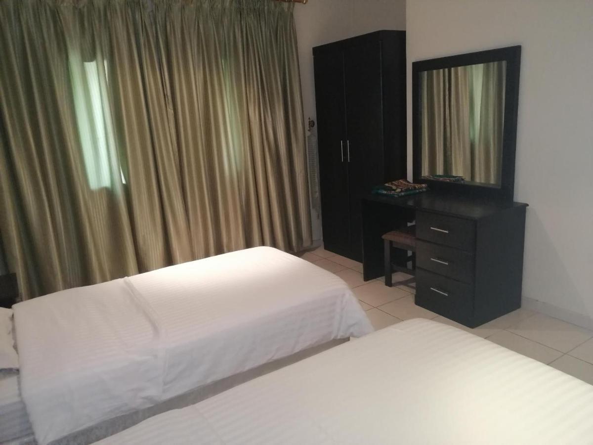 Al Aziziyah Hotel&suites Khamis Mushait Bagian luar foto