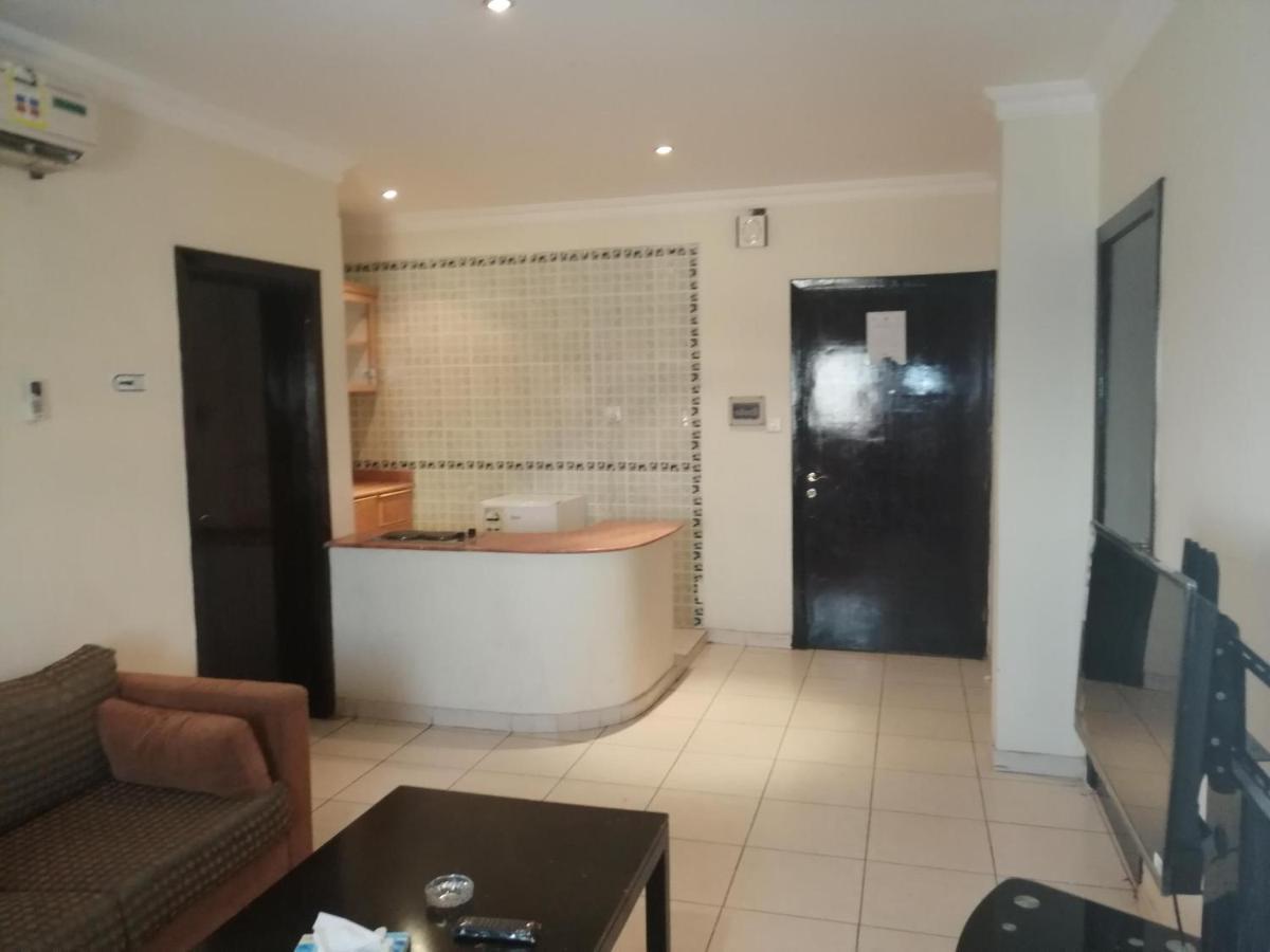 Al Aziziyah Hotel&suites Khamis Mushait Bagian luar foto