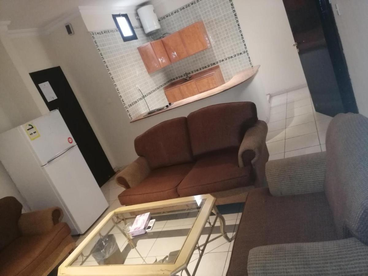 Al Aziziyah Hotel&suites Khamis Mushait Bagian luar foto