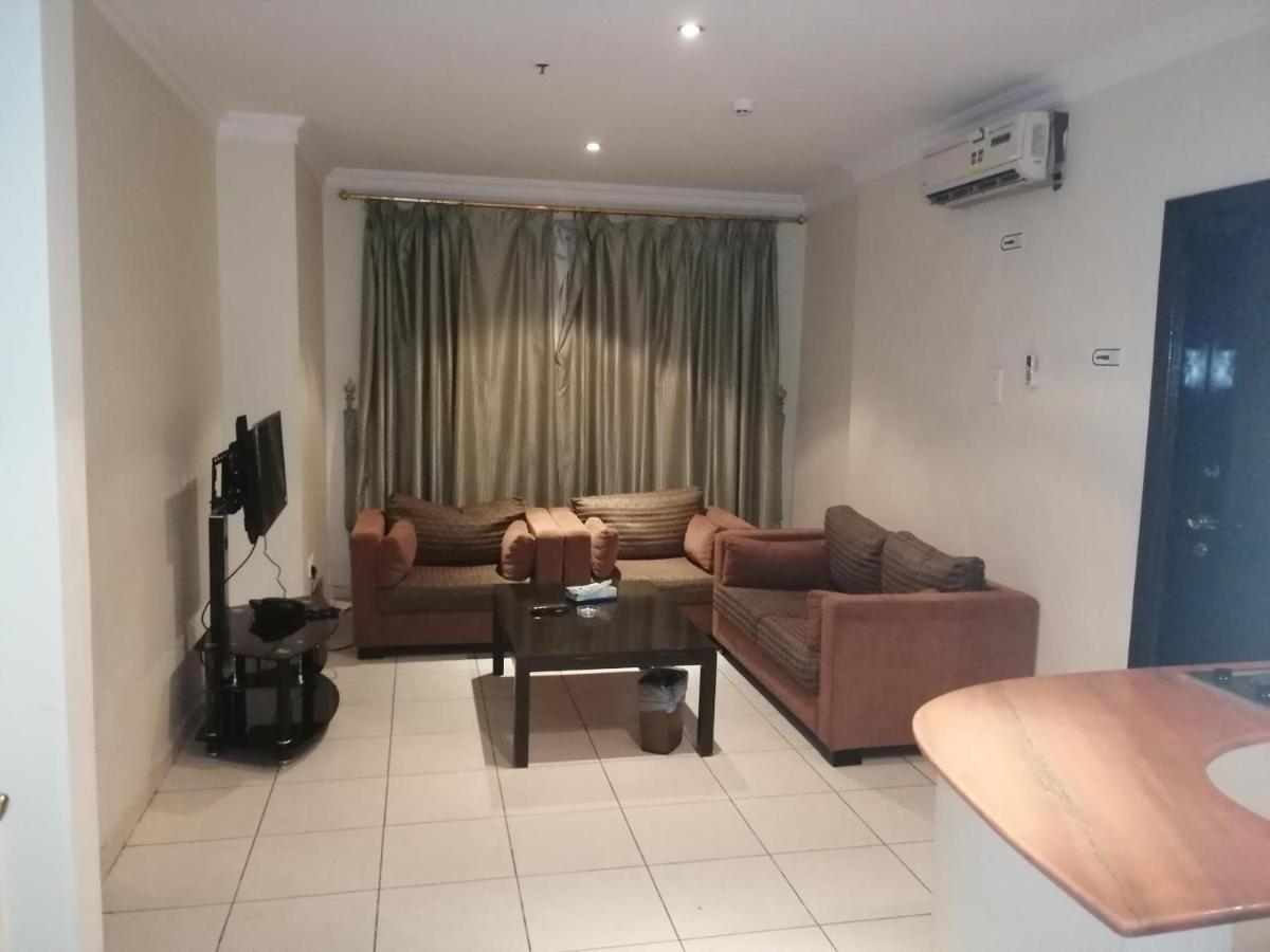Al Aziziyah Hotel&suites Khamis Mushait Bagian luar foto